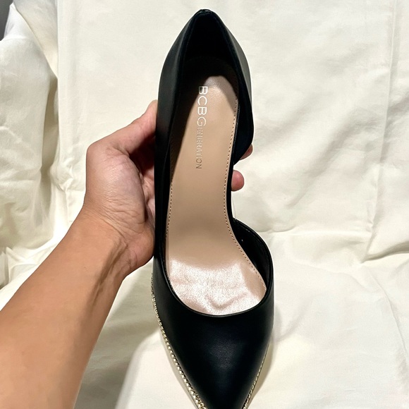 ✨NEW BCBG - Sexy Pointed Toe Pumps - Black - Picture 8 of 15